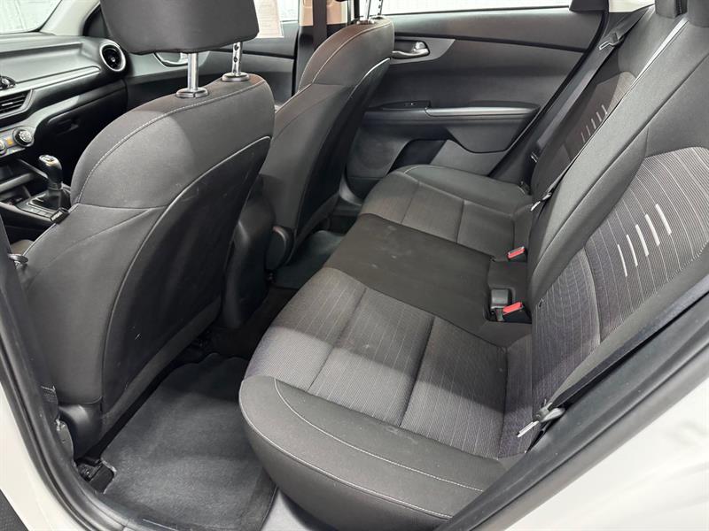 kia Forte 2020 - 23