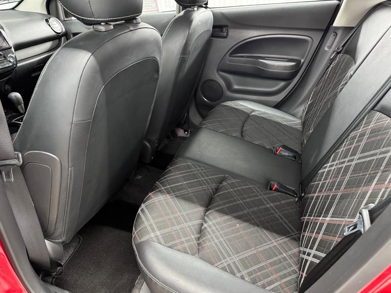 mitsubishi Mirage 2024 - 16