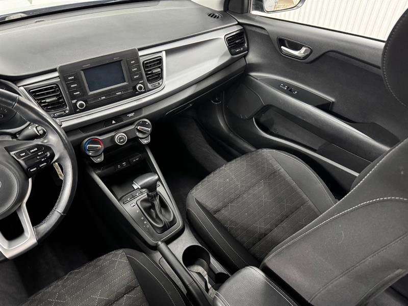 kia Rio 2018 - 21