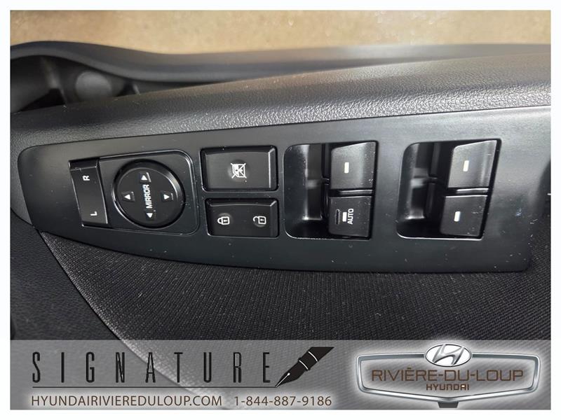 hyundai Elantra 2020 - 12