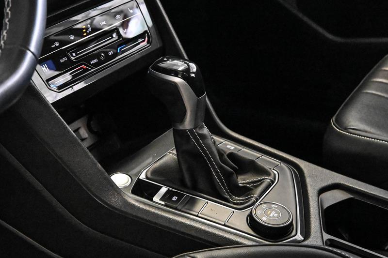2022 Volkswagen Tiguan - Image 34