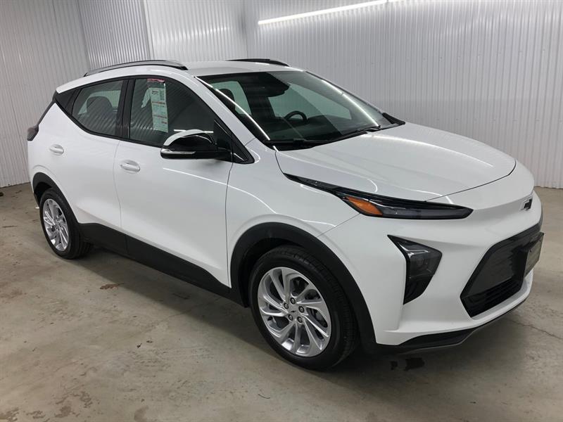 2023 Chevrolet Bolt - Image 4