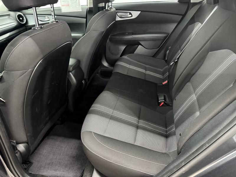2022 Kia Forte - Image 14
