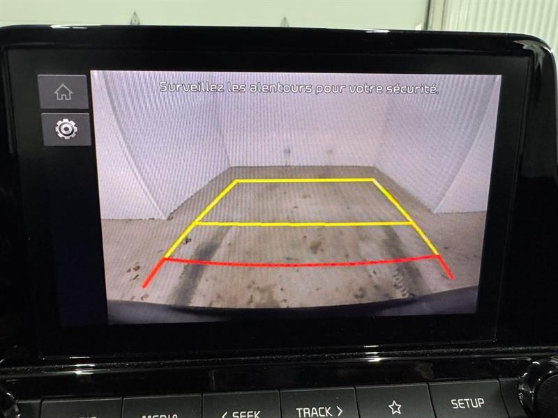 2022 Kia Forte - Image 18