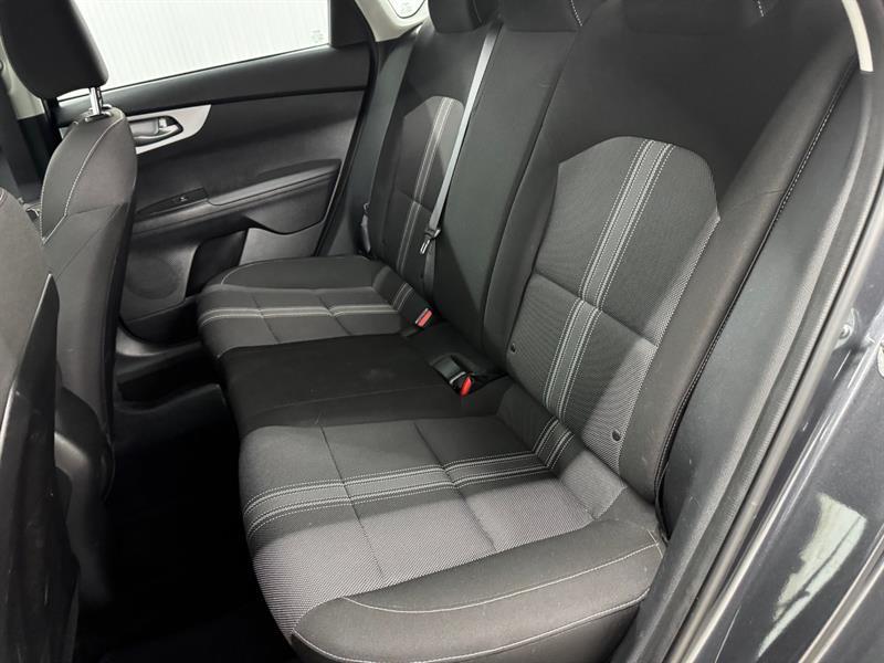 2022 Kia Forte - Image 20