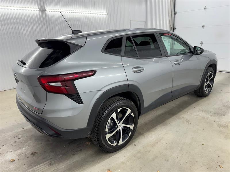 2025 Chevrolet Trax - Image 5