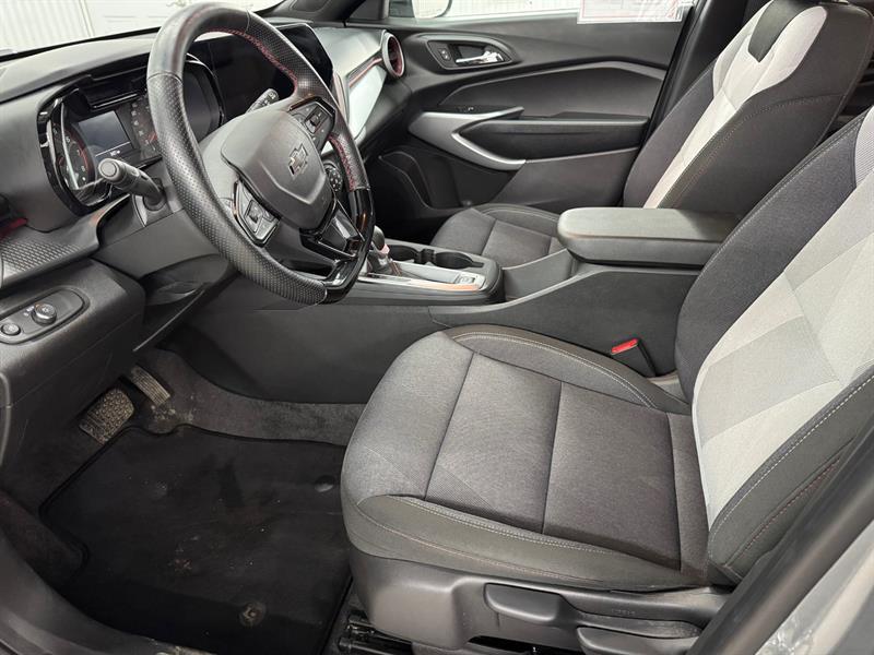 2025 Chevrolet Trax - Image 13