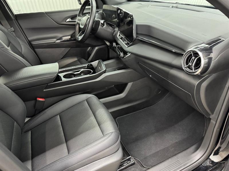 2025 Chevrolet Equinox - Image 12