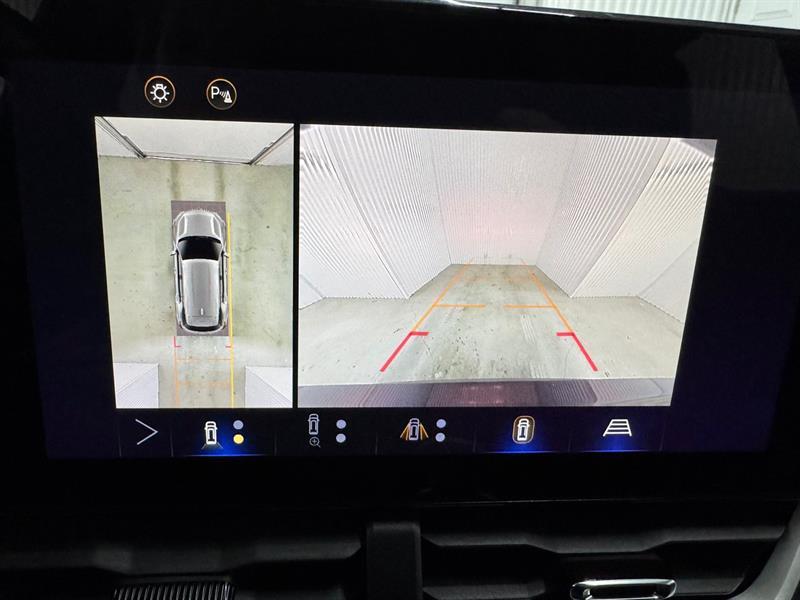 2025 Chevrolet Equinox - Image 13