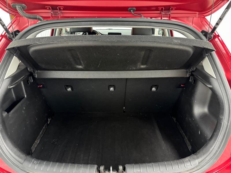 2021 Kia Rio - Image 10