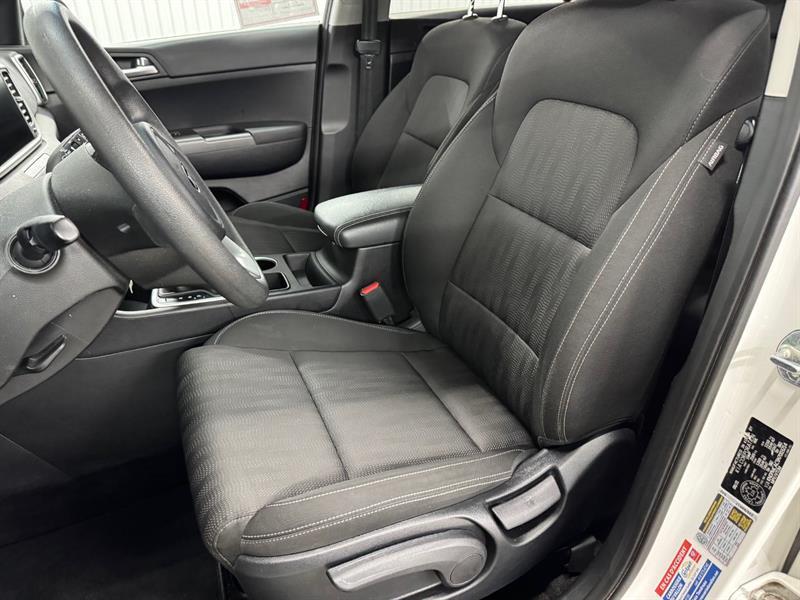 2022 Kia Sportage - Image 16