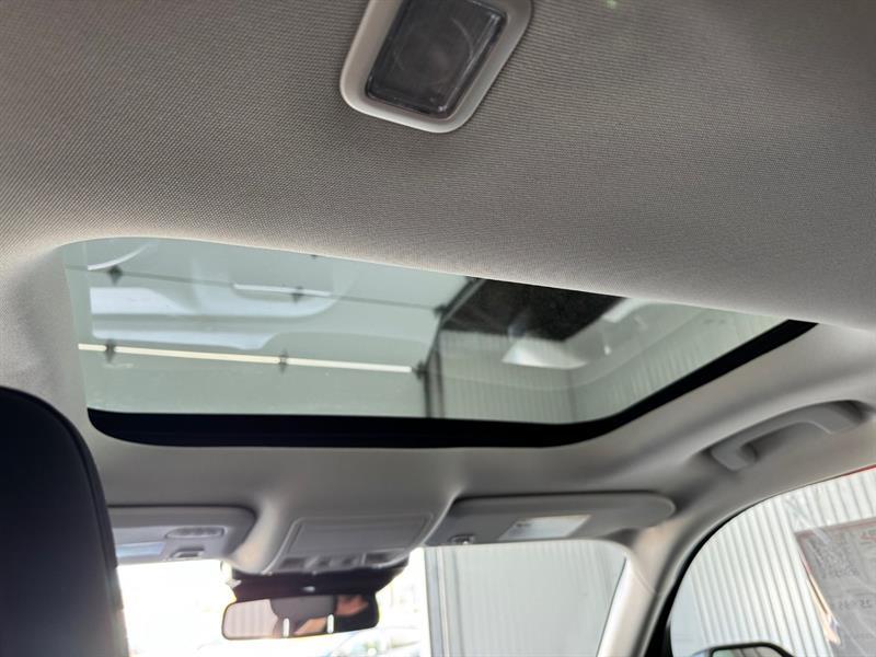 2022 Ford Bronco - Image 13