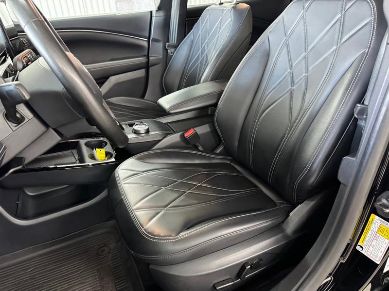 2023 Ford Mustang - Image 17