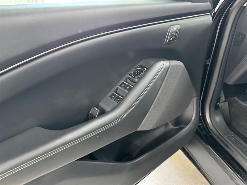 2023 Ford Mustang - Image 18