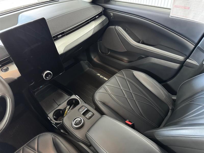 2023 Ford Mustang - Image 21