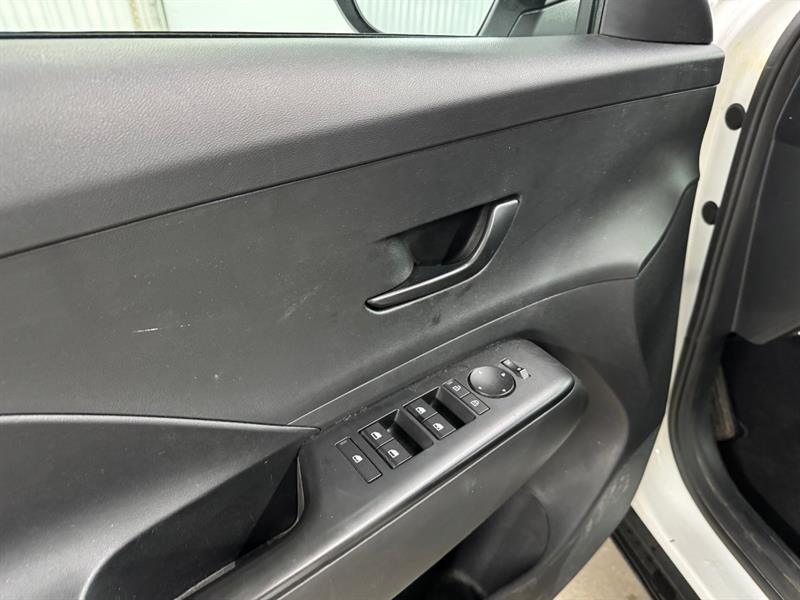 2024 Hyundai Kona - Image 11