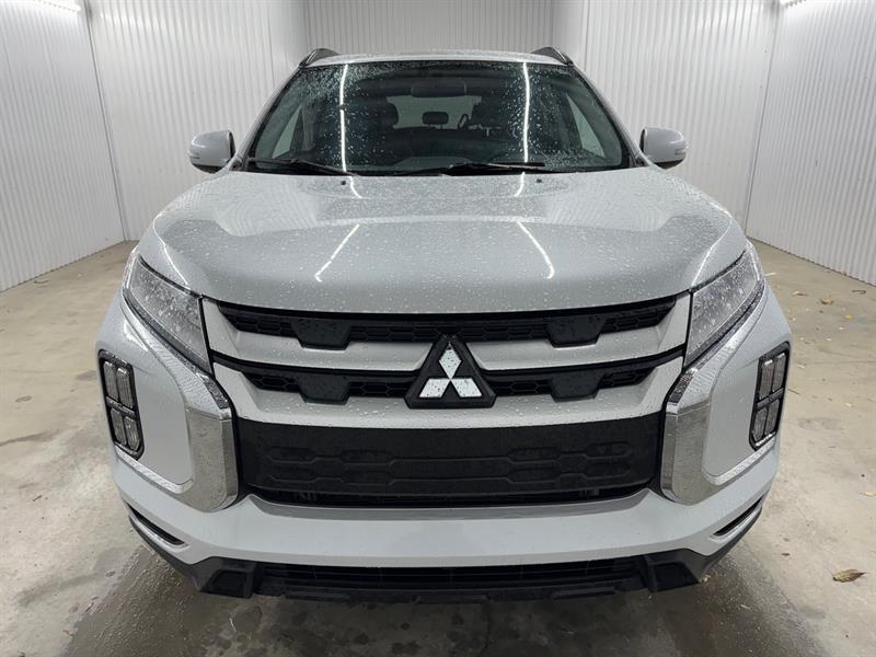 2023 Mitsubishi RVR - Image 2