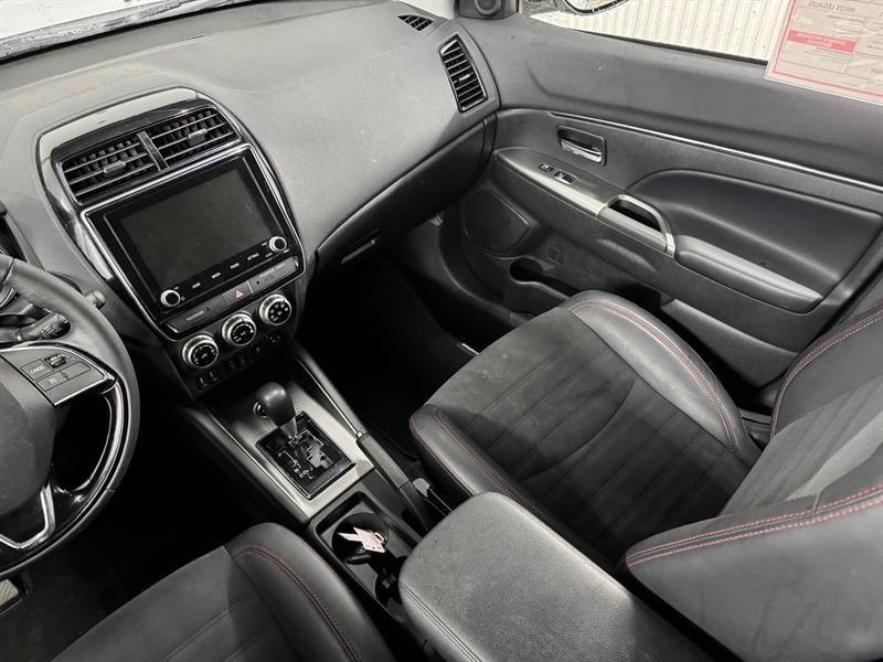 2023 Mitsubishi RVR - Image 23