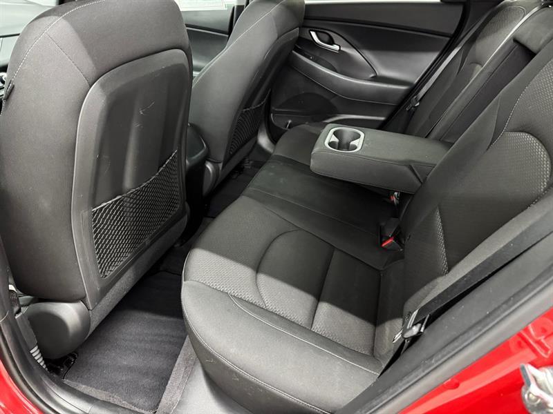 2020 Hyundai Elantra - Image 16