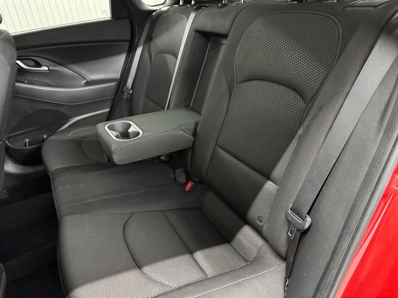 2020 Hyundai Elantra - Image 17