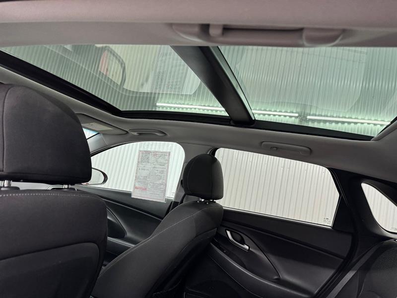 2020 Hyundai Elantra - Image 22