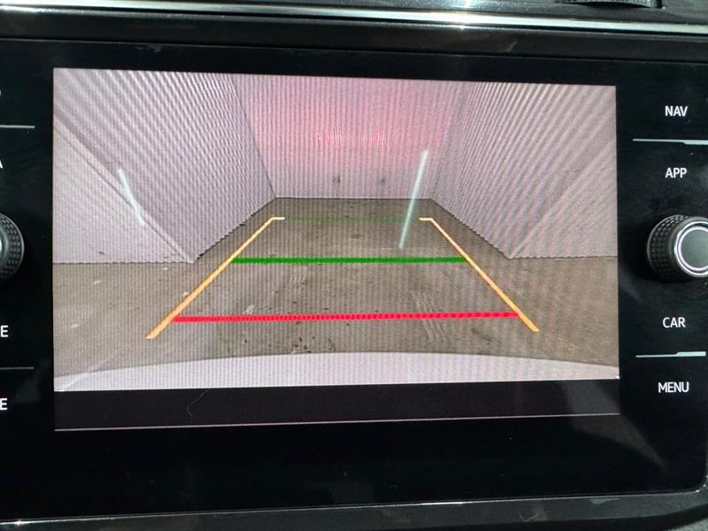 2023 Volkswagen Tiguan - Image 24