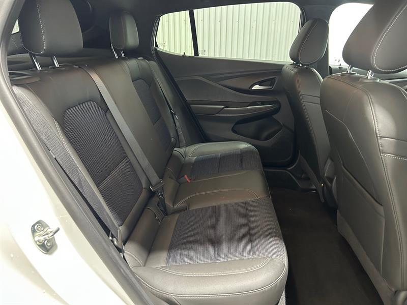 2024 Buick Envista - Image 17