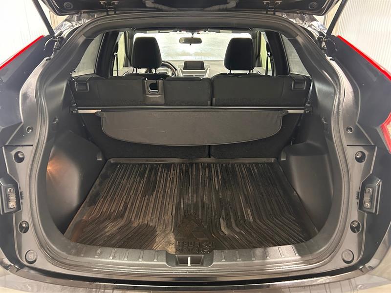 2020 Mitsubishi Eclipse - Image 10