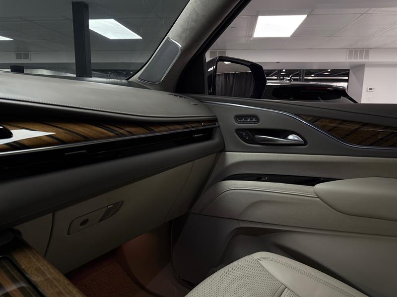 cadillac Escalade 2022 - 17
