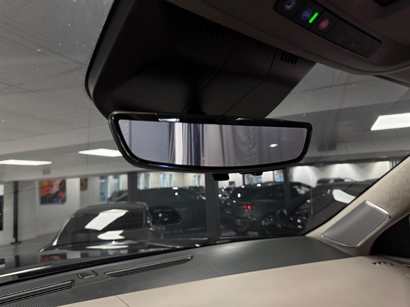 cadillac Escalade 2022 - 24