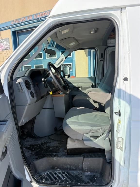 ford Fourgon Econoline 2010 - 18