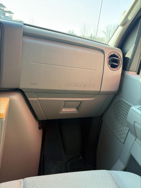 ford Fourgon Econoline 2010 - 19