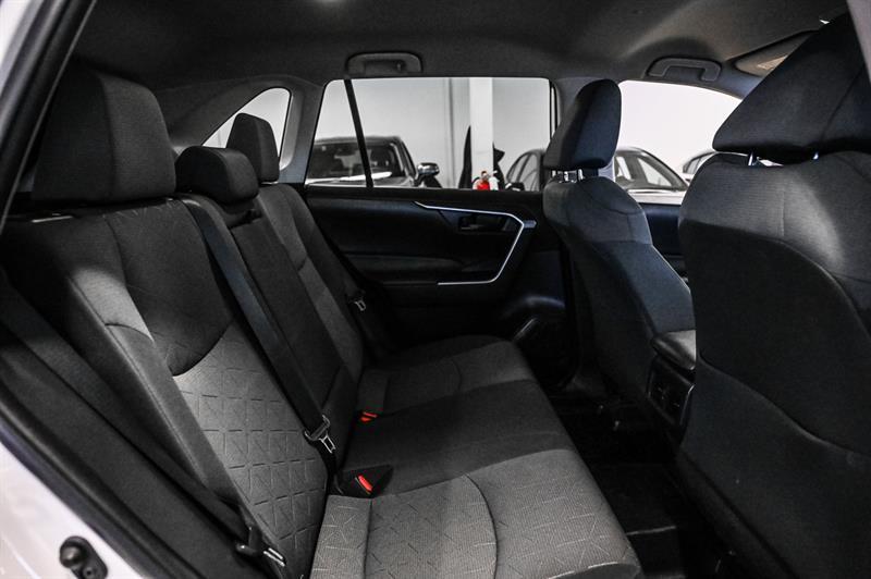2022 Toyota RAV4 - Image 28