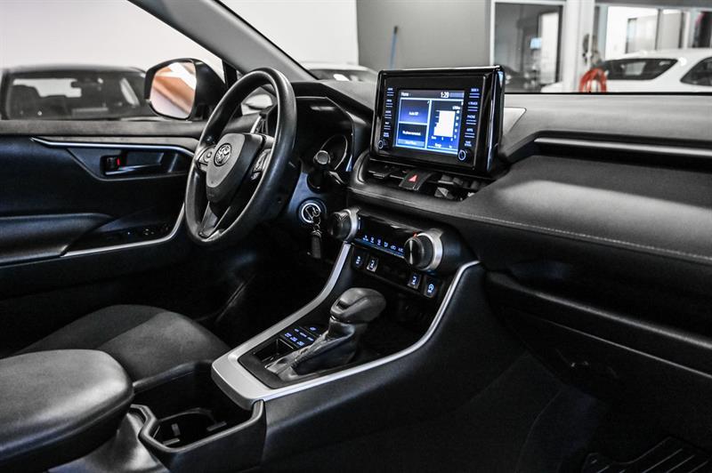 2022 Toyota RAV4 - Image 32