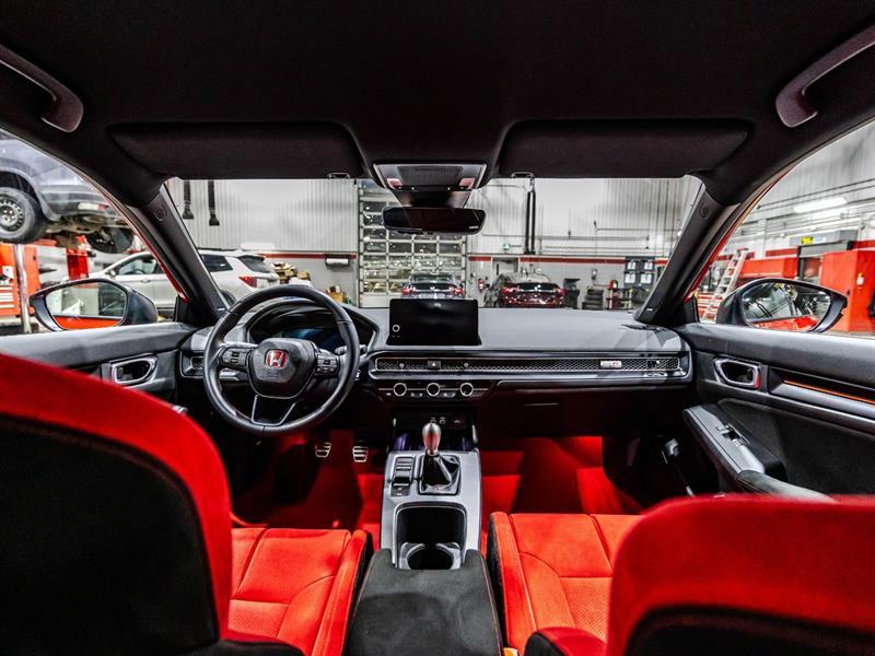 2025 Honda Civic - Image 14