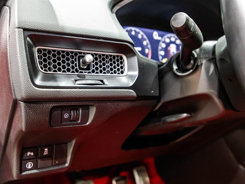 2025 Honda Civic - Image 21