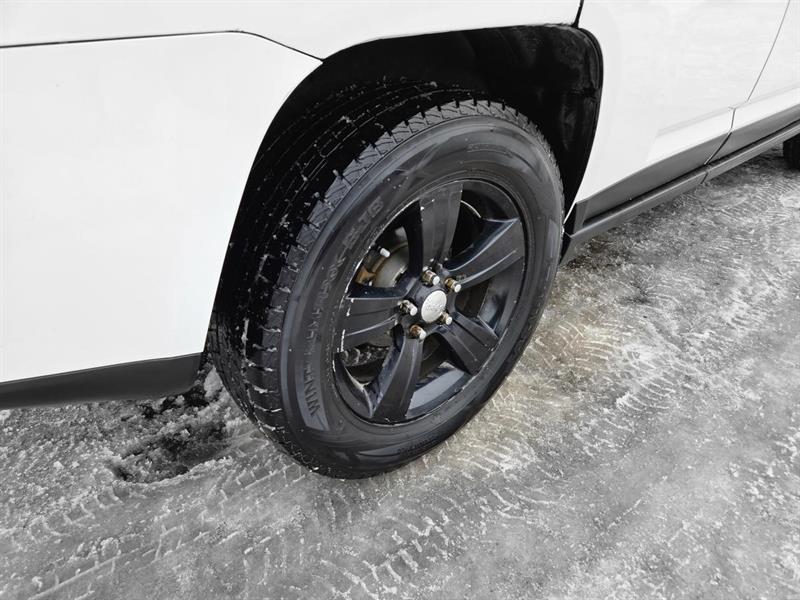 2015 Jeep Compass - Image 8