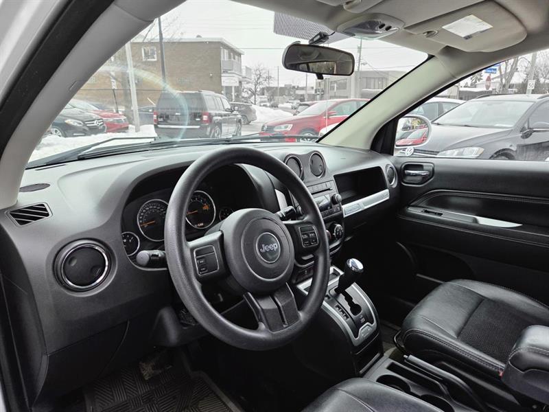 2015 Jeep Compass - Image 15