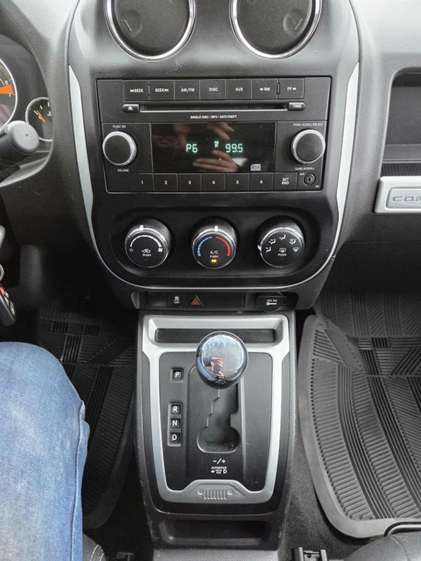 2015 Jeep Compass - Image 20