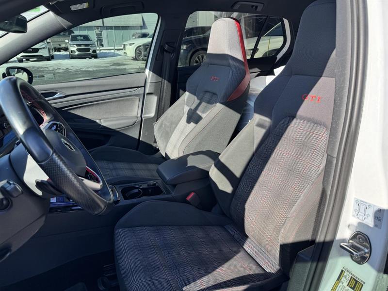 volkswagen GTI 2023 - 16