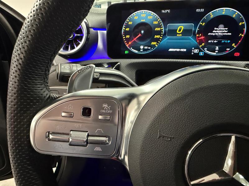 mercedes-benz AMG A 35 2022 - 21
