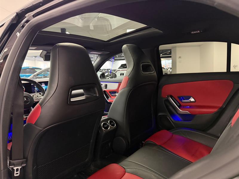 mercedes-benz AMG A 35 2022 - 28