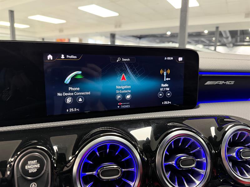 mercedes-benz AMG A 35 2022 - 30