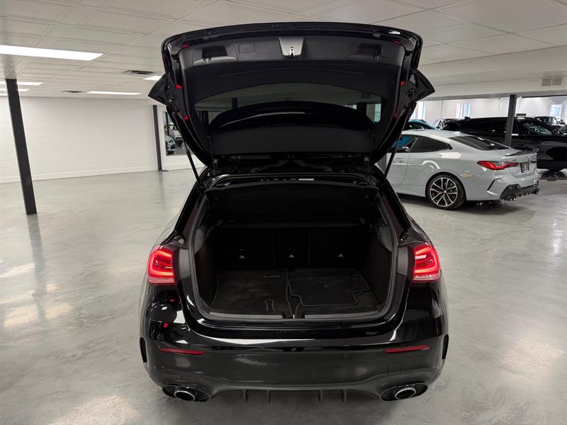 mercedes-benz AMG A 35 2022 - 32