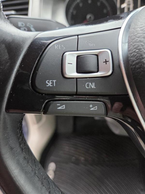 2016 Volkswagen Golf - Image 19