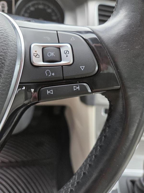 2016 Volkswagen Golf - Image 20