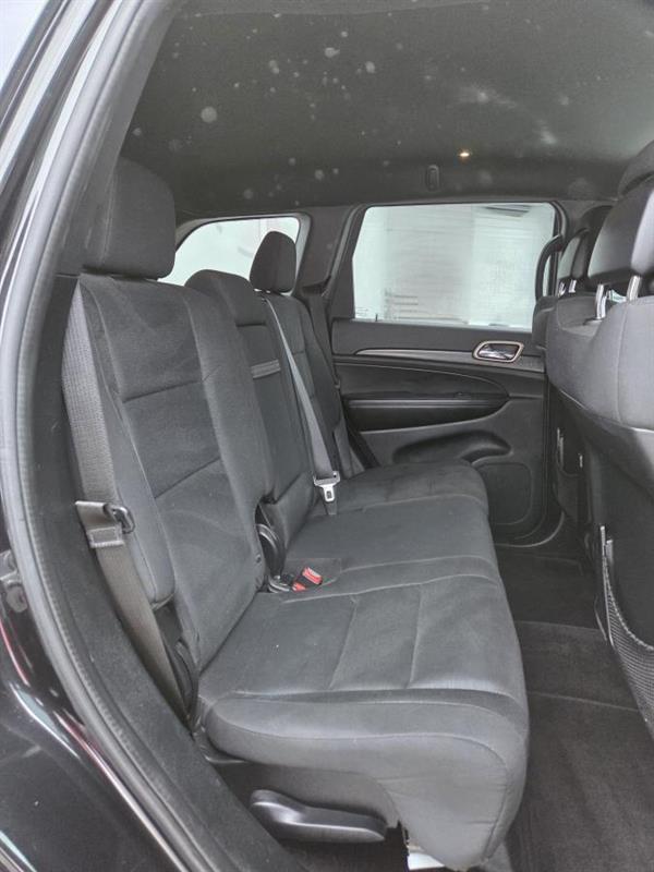 2016 Jeep Grand Cherokee - Image 12