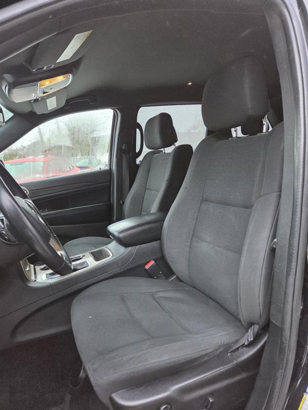 2016 Jeep Grand Cherokee - Image 16