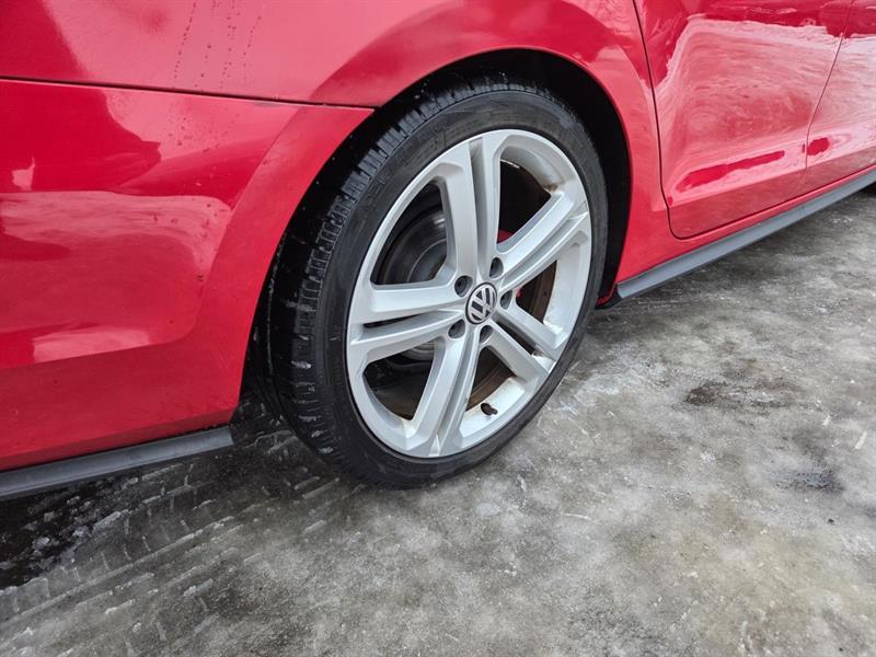 2017 Volkswagen Jetta - Image 8