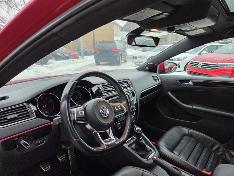 2017 Volkswagen Jetta - Image 15